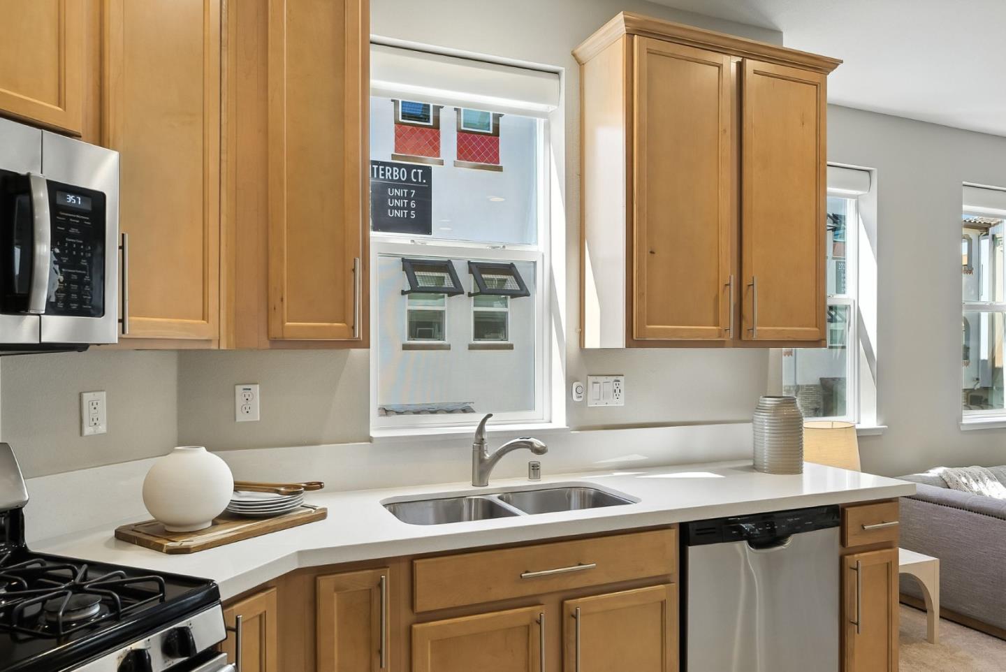 Detail Gallery Image 15 of 42 For 85 Montecito Vista Dr #6,  San Jose,  CA 95111 - 2 Beds | 2/1 Baths