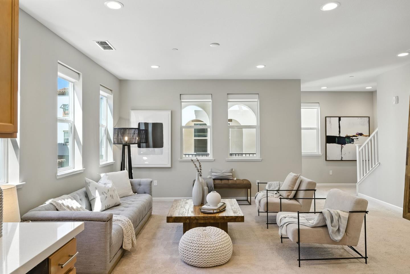 Detail Gallery Image 7 of 42 For 85 Montecito Vista Dr #6,  San Jose,  CA 95111 - 2 Beds | 2/1 Baths