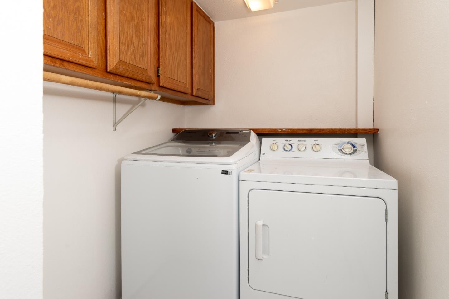 Detail Gallery Image 10 of 18 For 24020 Janssen Ct, Hayward,  CA 94541 - 2 Beds | 2/1 Baths