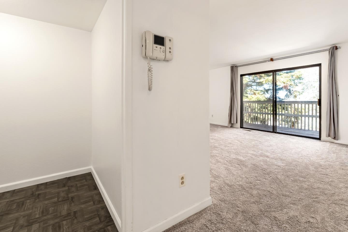 Detail Gallery Image 21 of 29 For 24020 Janssen Ct, Hayward,  CA 94541 - 2 Beds | 2/1 Baths