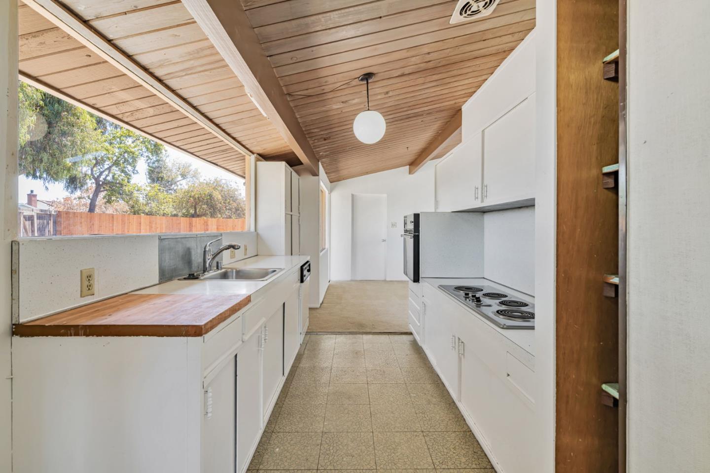 Detail Gallery Image 10 of 36 For 106 Eliza Ct, Foster City,  CA 94404 - 4 Beds | 2 Baths