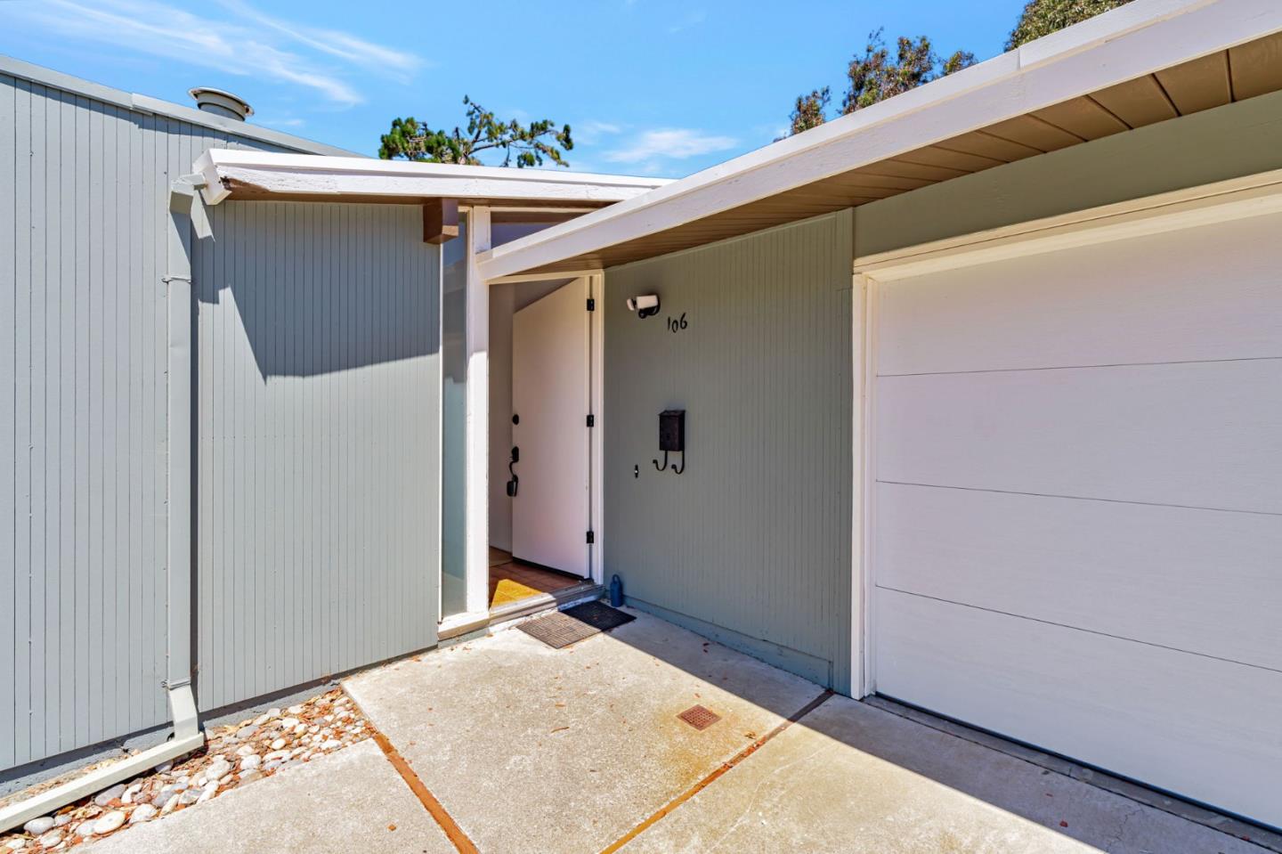 Detail Gallery Image 4 of 36 For 106 Eliza Ct, Foster City,  CA 94404 - 4 Beds | 2 Baths