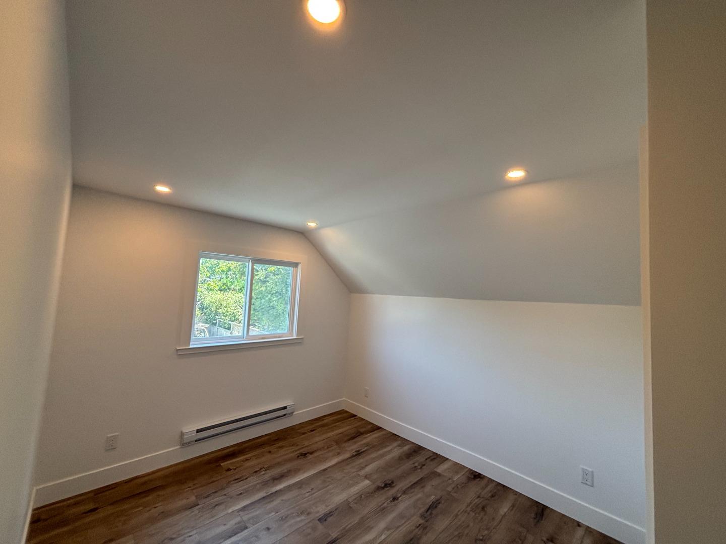 Detail Gallery Image 8 of 9 For 625 North St, Pescadero,  CA 94060 - 3 Beds | 2 Baths