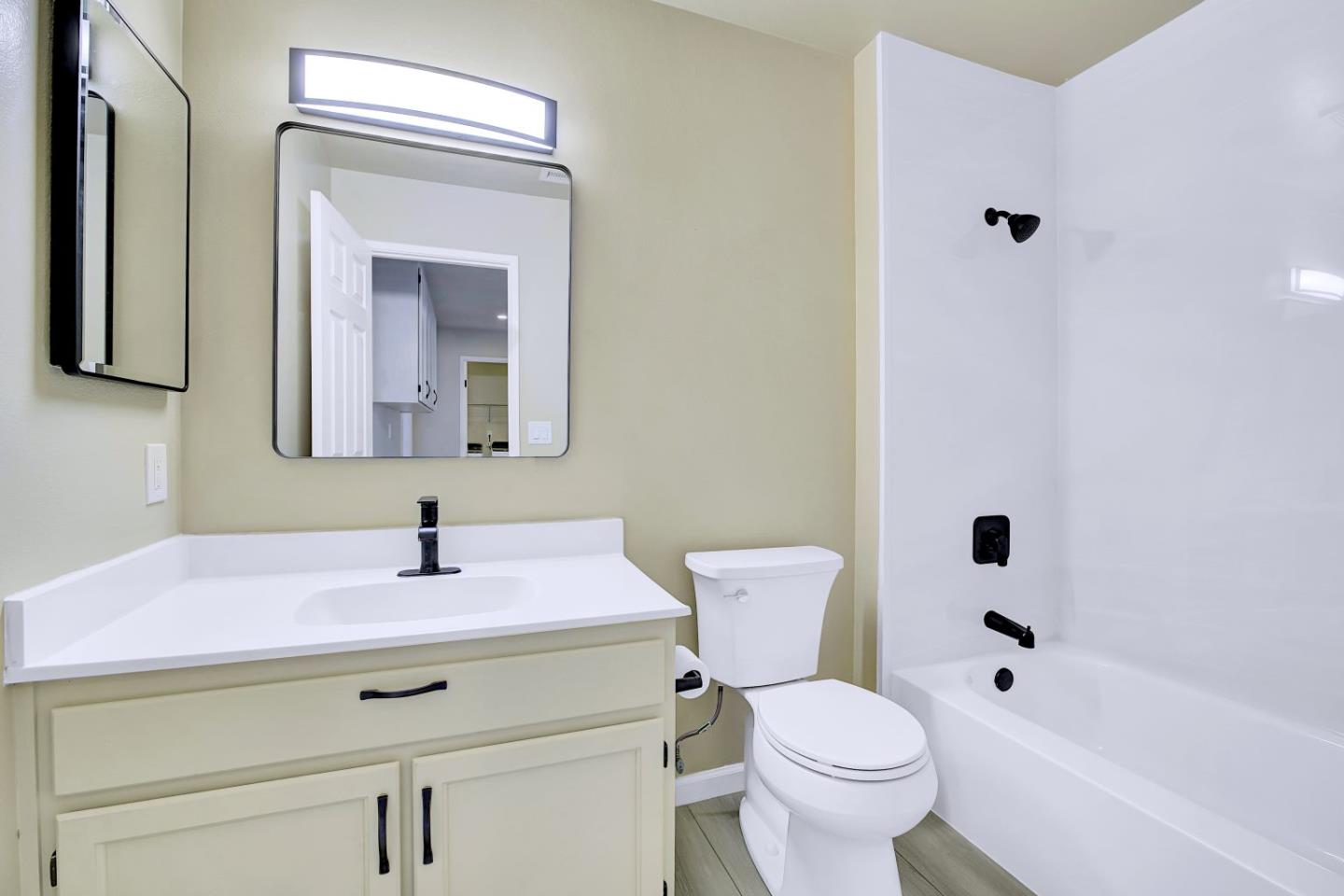 Detail Gallery Image 10 of 17 For 2980 Benjamin Grn, Fremont,  CA 94538 - 3 Beds | 2/1 Baths