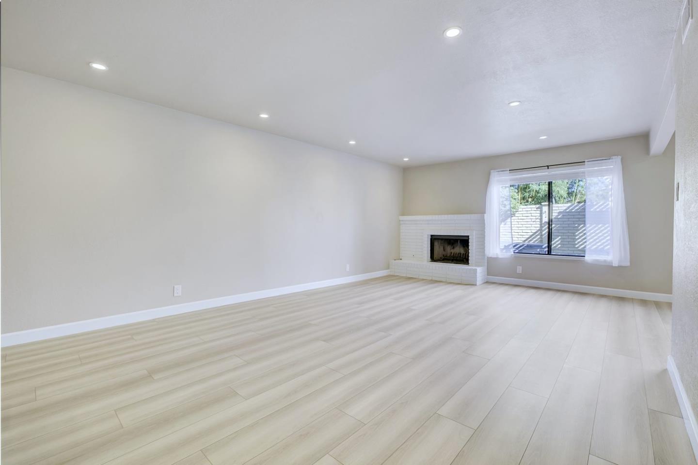 Detail Gallery Image 7 of 17 For 2980 Benjamin Grn, Fremont,  CA 94538 - 3 Beds | 2/1 Baths