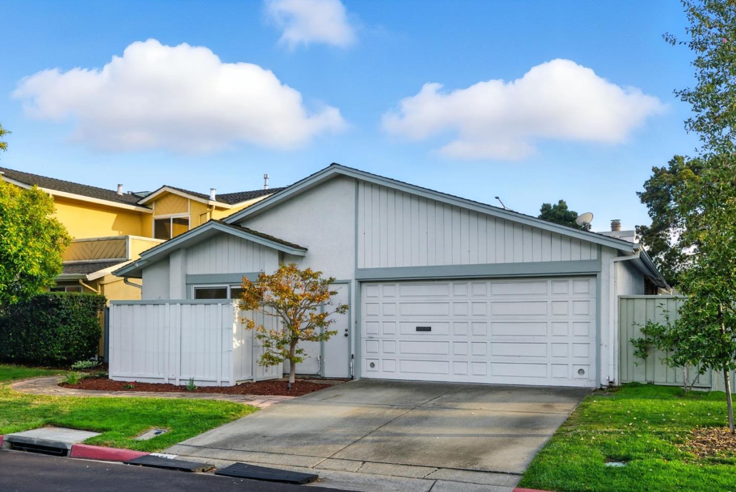 Detail Gallery Image 2 of 55 For 1258 Malta Ln, Foster City,  CA 94404 - 3 Beds | 2 Baths