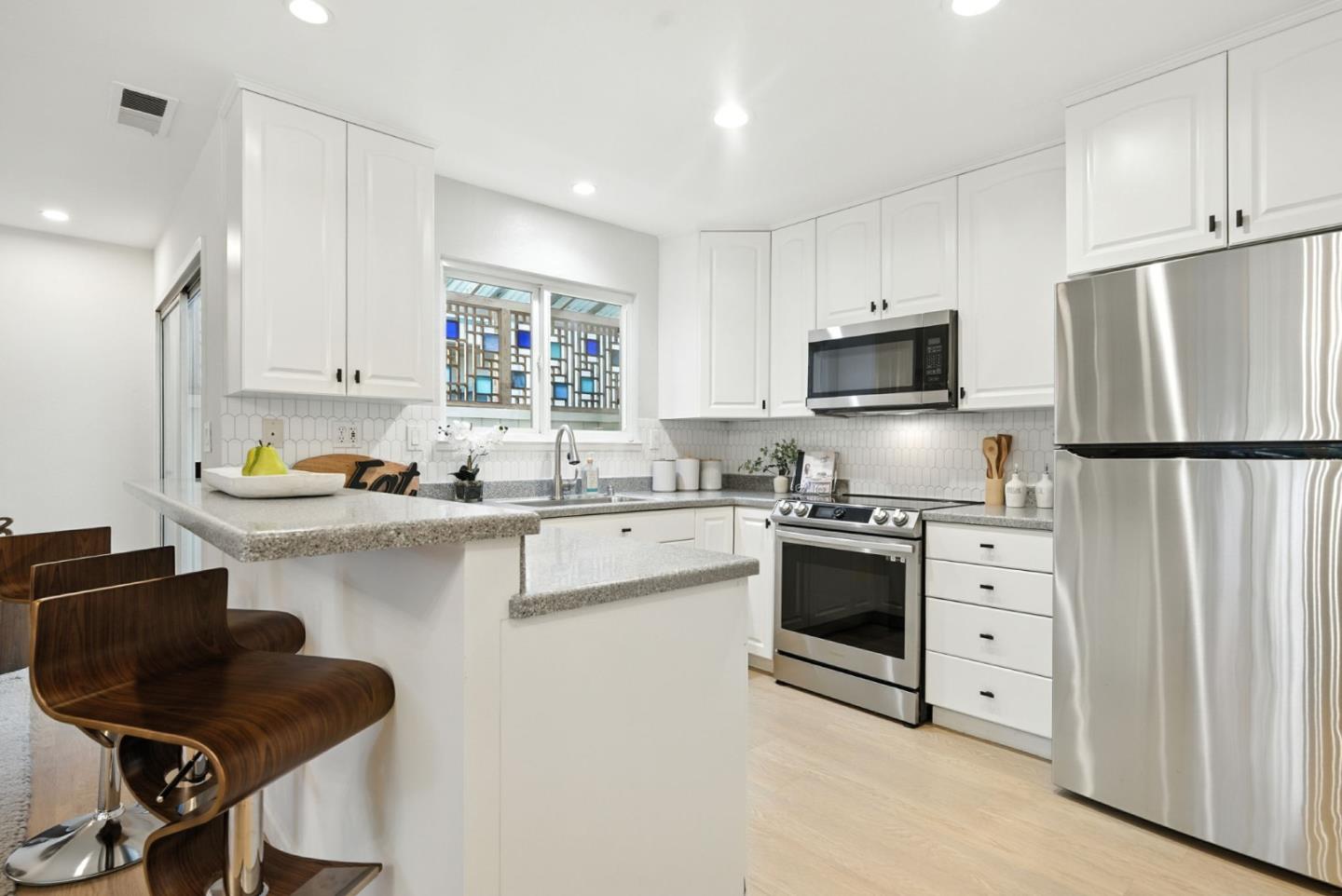 Detail Gallery Image 29 of 55 For 1258 Malta Ln, Foster City,  CA 94404 - 3 Beds | 2 Baths