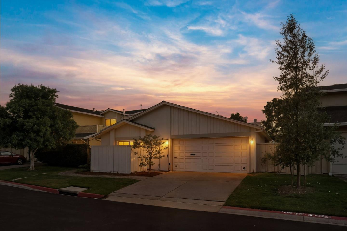 Detail Gallery Image 3 of 55 For 1258 Malta Ln, Foster City,  CA 94404 - 3 Beds | 2 Baths