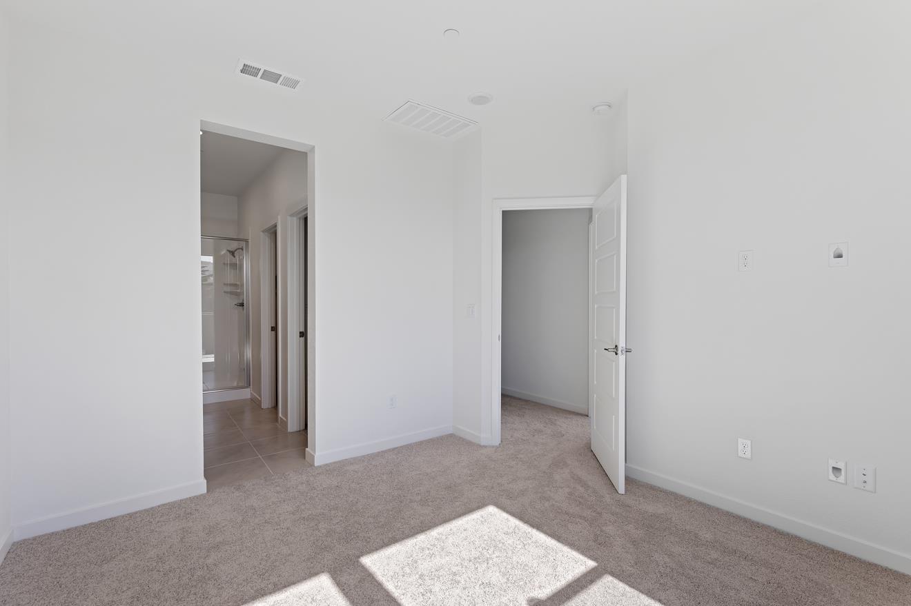 Detail Gallery Image 11 of 15 For 5972 Virtual Ct, San Jose,  CA 95119 - 2 Beds | 2/1 Baths