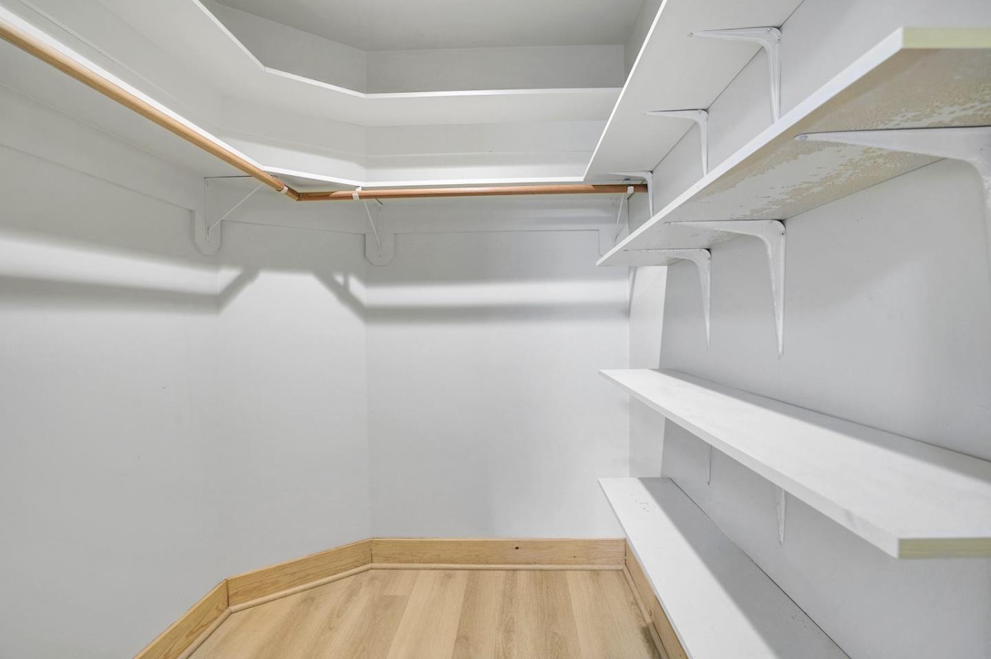 Detail Gallery Image 12 of 57 For 50 Hermosa Ave, Oakland,  CA 94618 - 4 Beds | 2 Baths