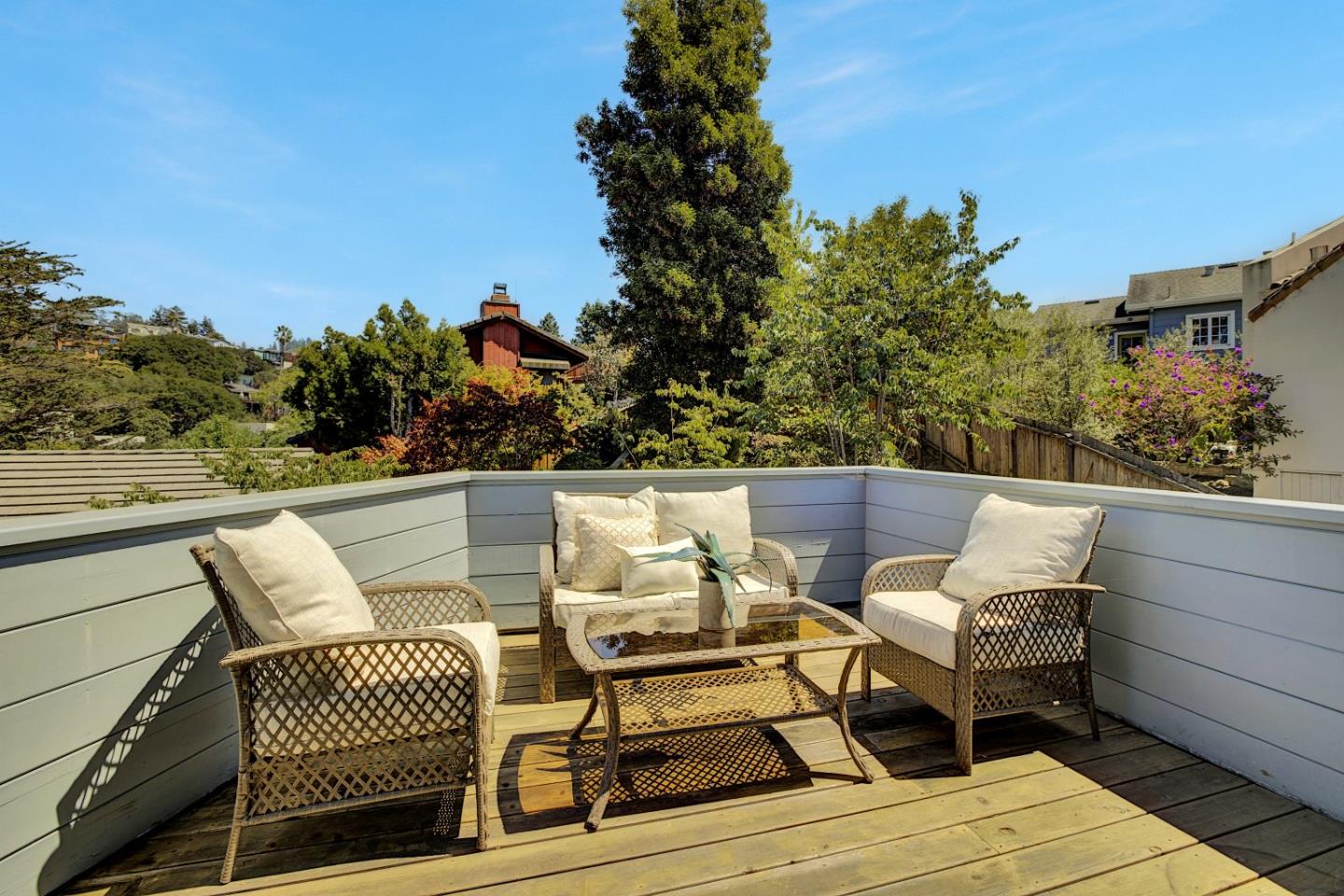 Detail Gallery Image 34 of 57 For 50 Hermosa Ave, Oakland,  CA 94618 - 4 Beds | 2 Baths