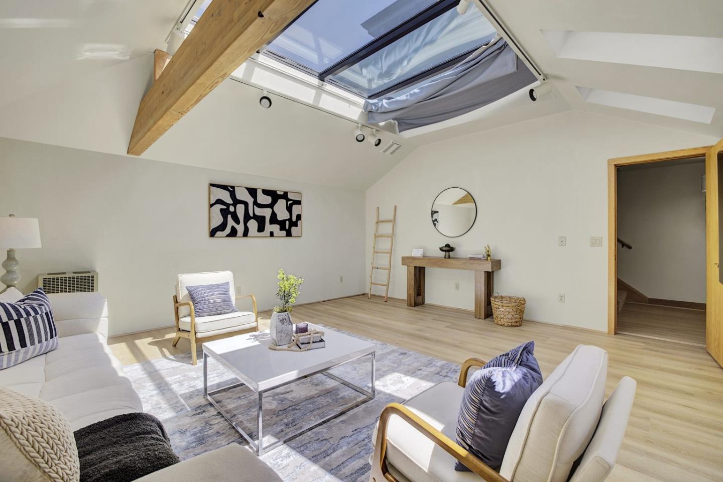 Detail Gallery Image 4 of 57 For 50 Hermosa Ave, Oakland,  CA 94618 - 4 Beds | 2 Baths