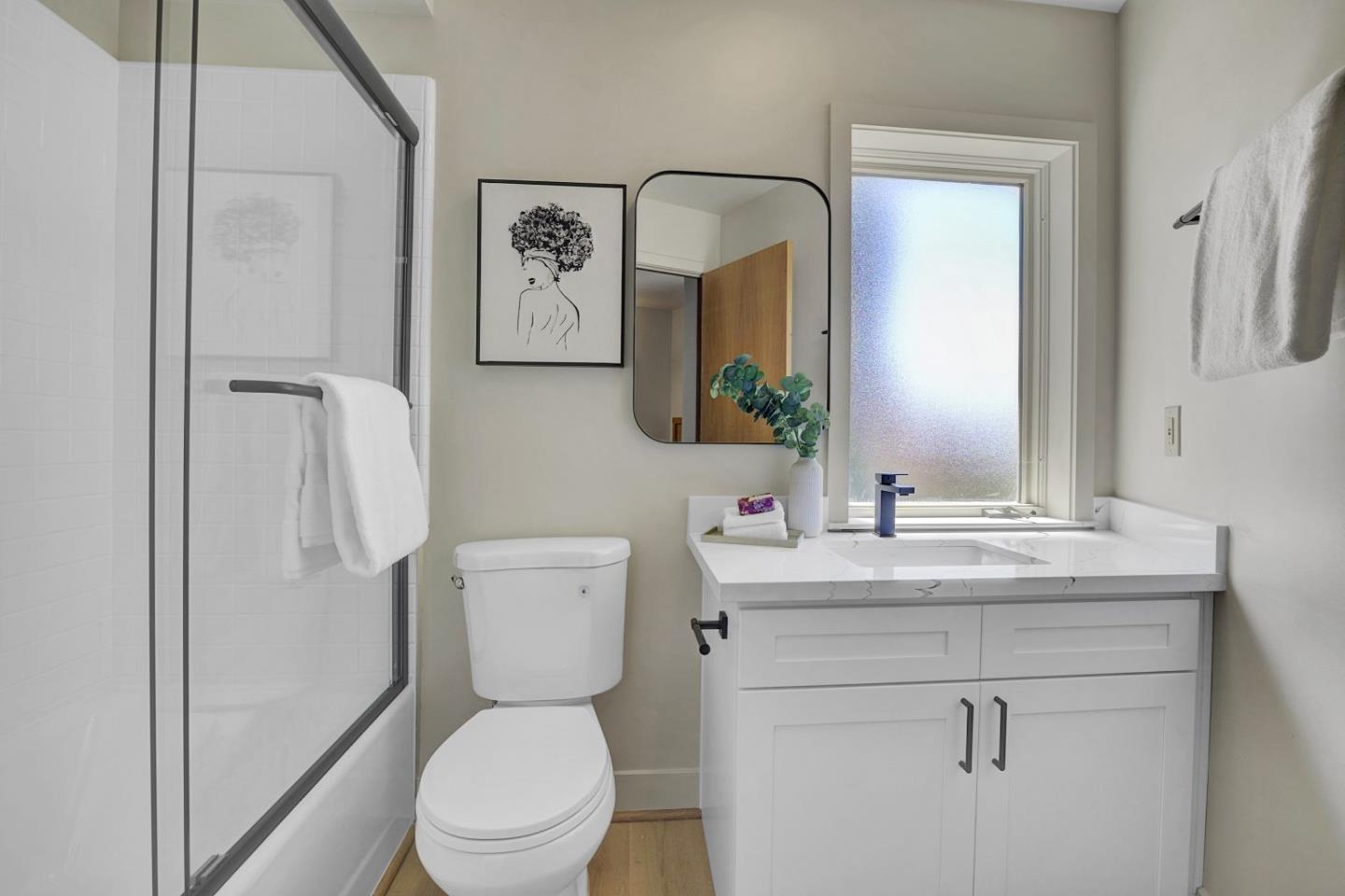 Detail Gallery Image 6 of 57 For 50 Hermosa Ave, Oakland,  CA 94618 - 4 Beds | 2 Baths