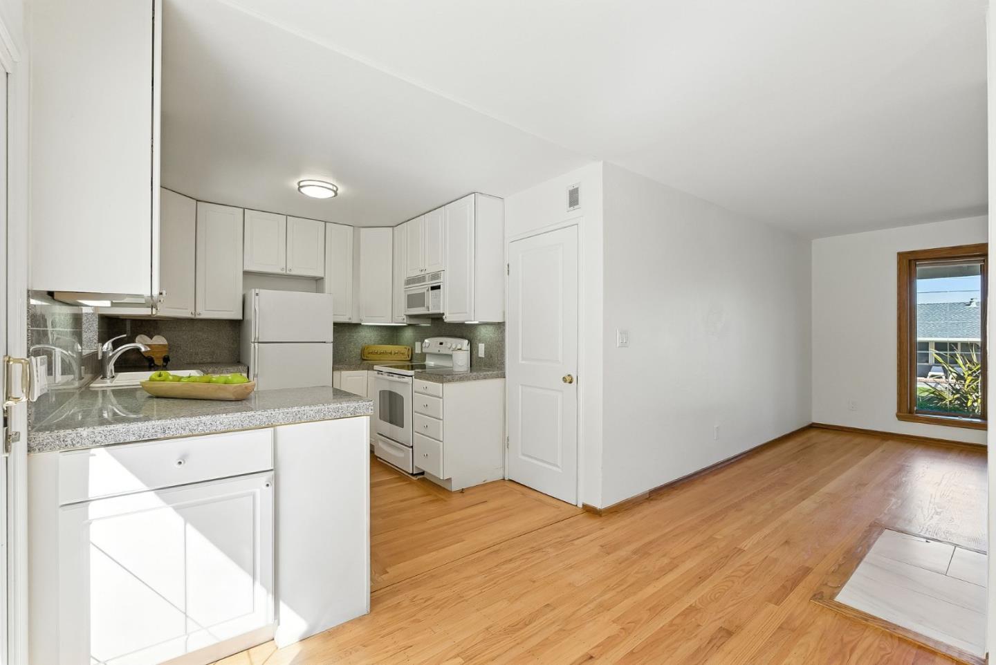 Detail Gallery Image 10 of 42 For 271 41st Ave, San Mateo,  CA 94403 - 2 Beds | 1 Baths