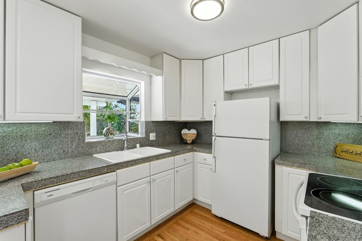 Detail Gallery Image 9 of 42 For 271 41st Ave, San Mateo,  CA 94403 - 2 Beds | 1 Baths