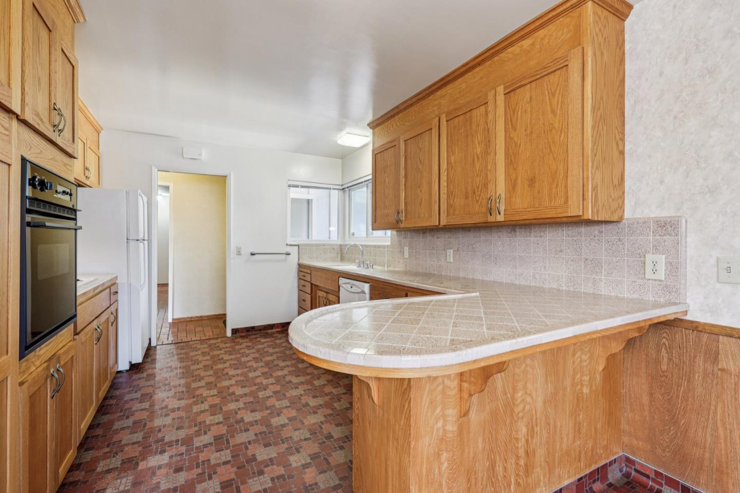 Detail Gallery Image 13 of 66 For 1984 Kobara Ln, San Jose,  CA 95124 - 4 Beds | 2/1 Baths