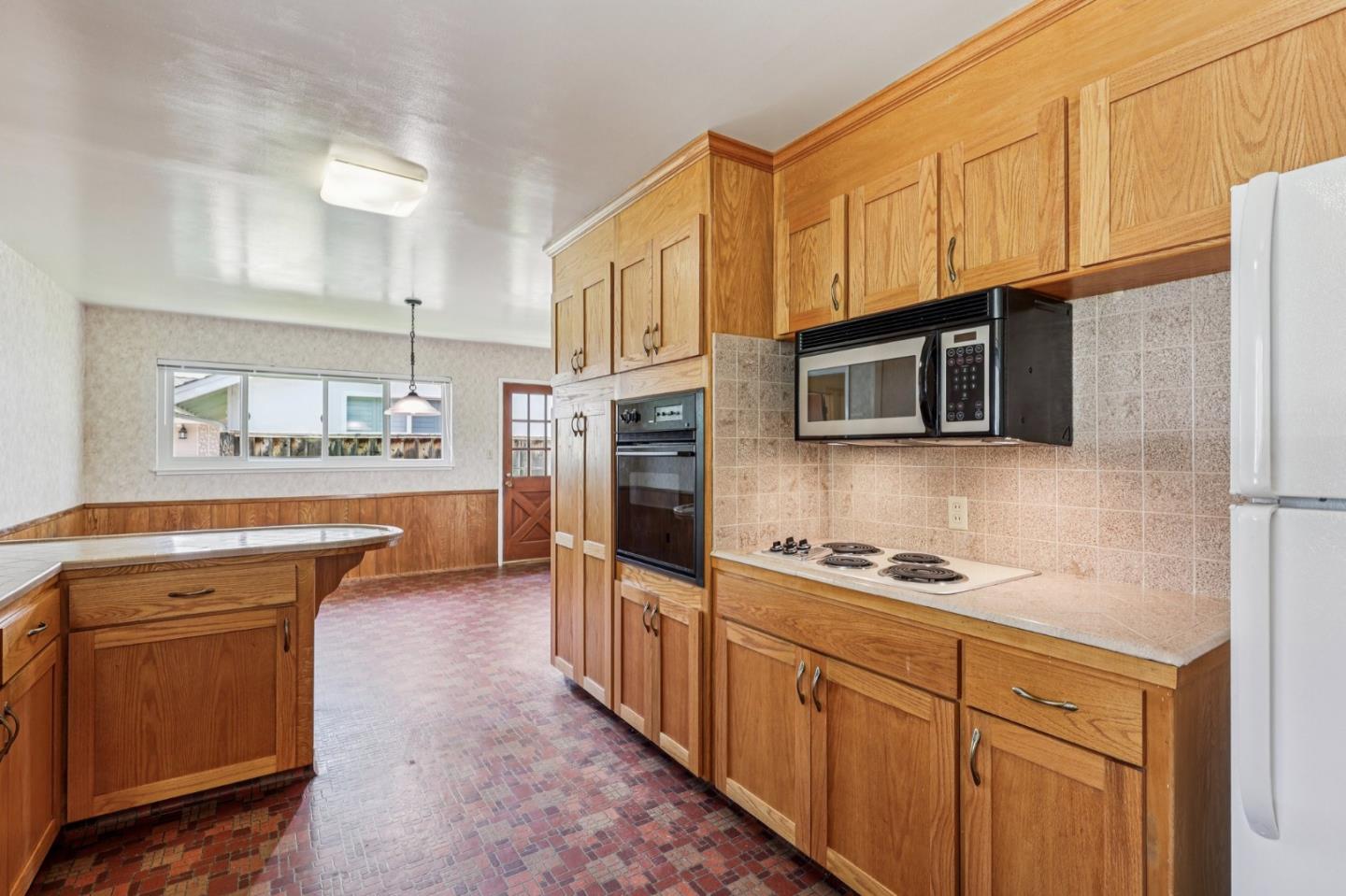 Detail Gallery Image 16 of 66 For 1984 Kobara Ln, San Jose,  CA 95124 - 4 Beds | 2/1 Baths