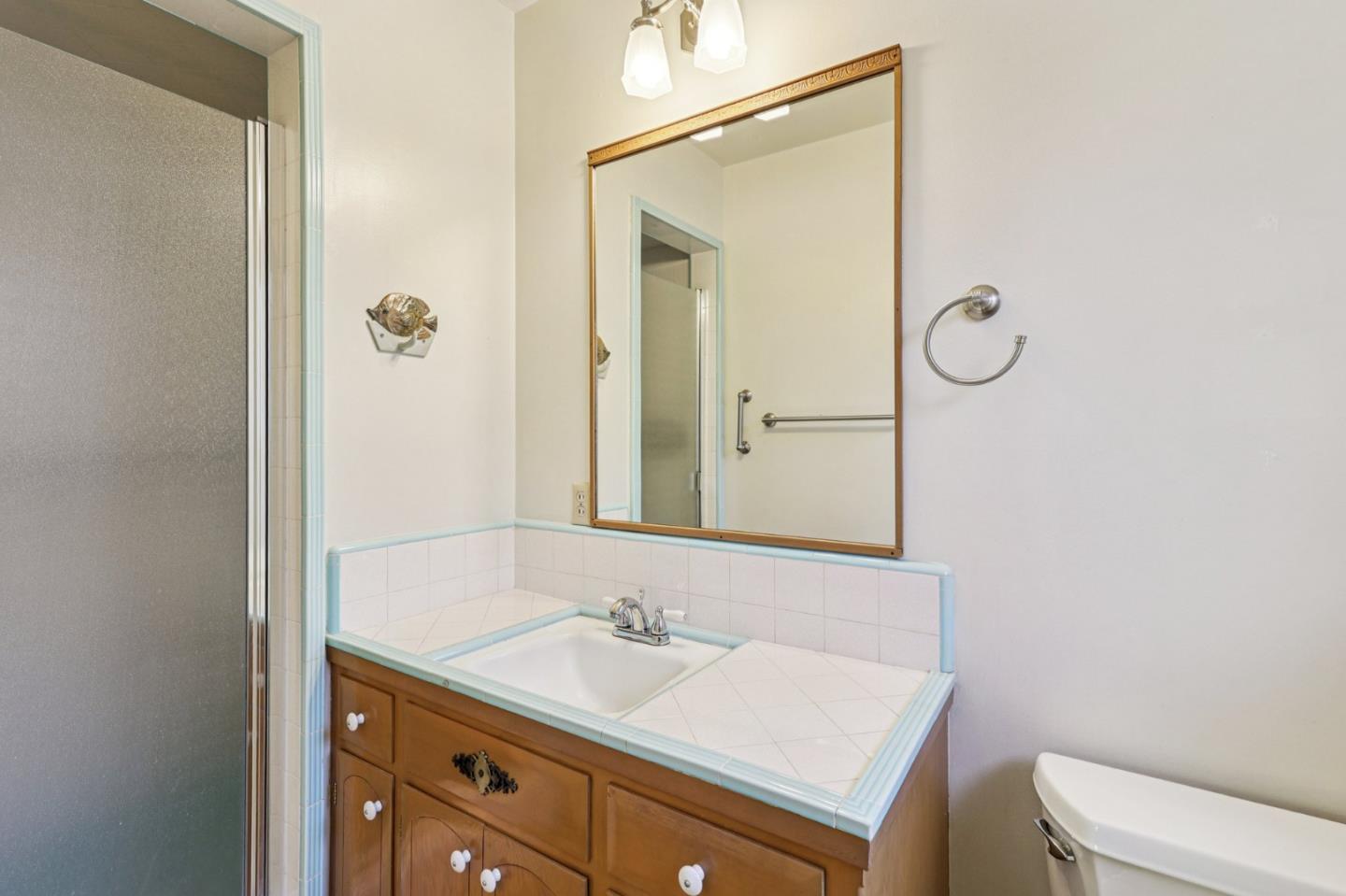 Detail Gallery Image 31 of 66 For 1984 Kobara Ln, San Jose,  CA 95124 - 4 Beds | 2/1 Baths