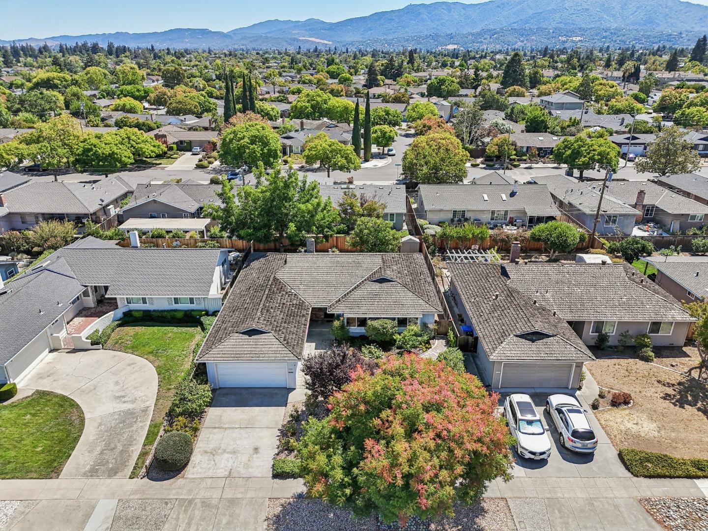 Detail Gallery Image 49 of 66 For 1984 Kobara Ln, San Jose,  CA 95124 - 4 Beds | 2/1 Baths