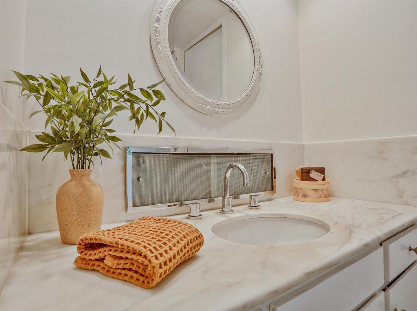 Detail Gallery Image 11 of 28 For 4100 Folsom Blvd 2b,  Sacramento,  CA 95819 - 3 Beds | 2 Baths