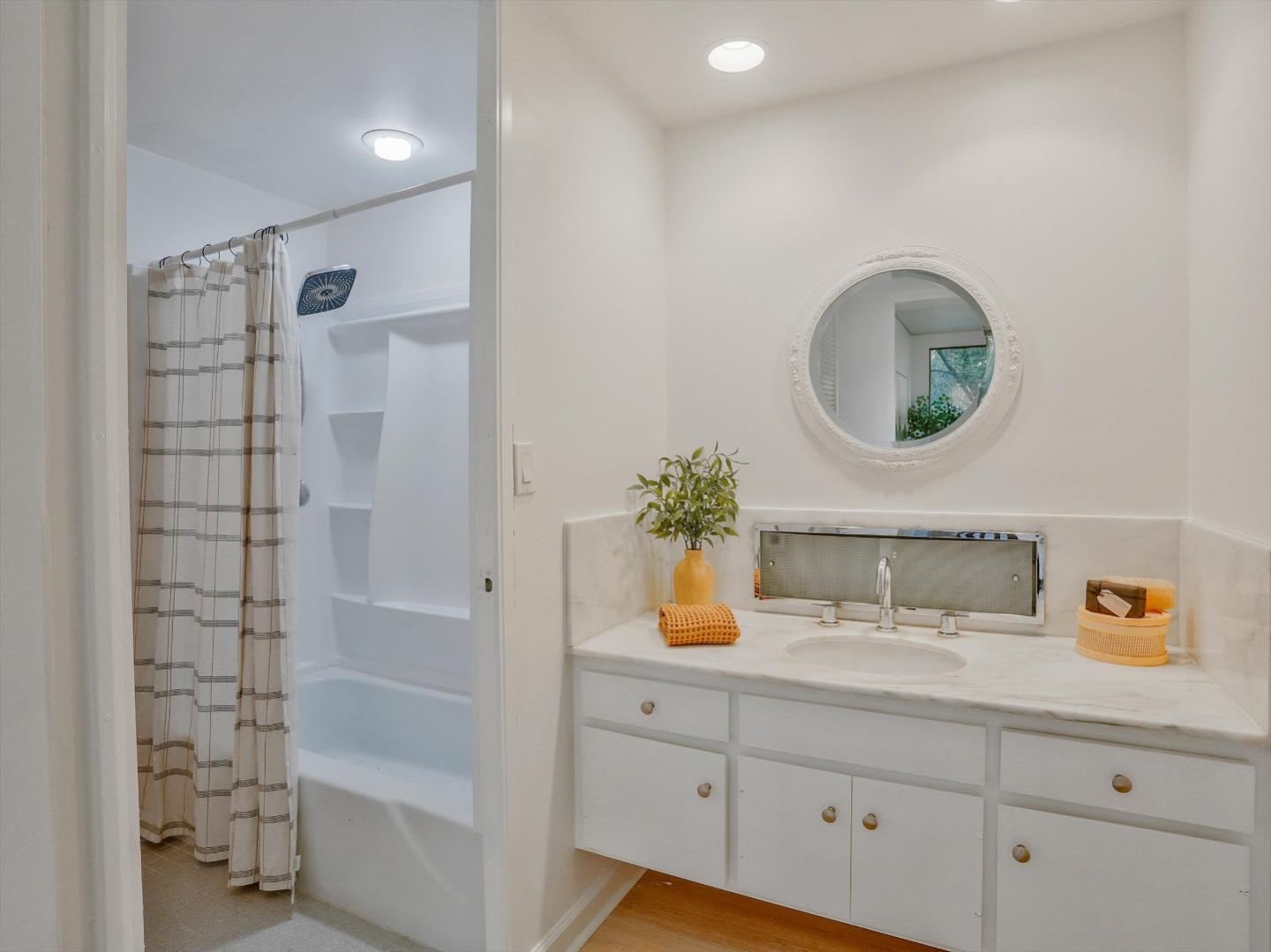 Detail Gallery Image 26 of 28 For 4100 Folsom Blvd 2b,  Sacramento,  CA 95819 - 3 Beds | 2 Baths