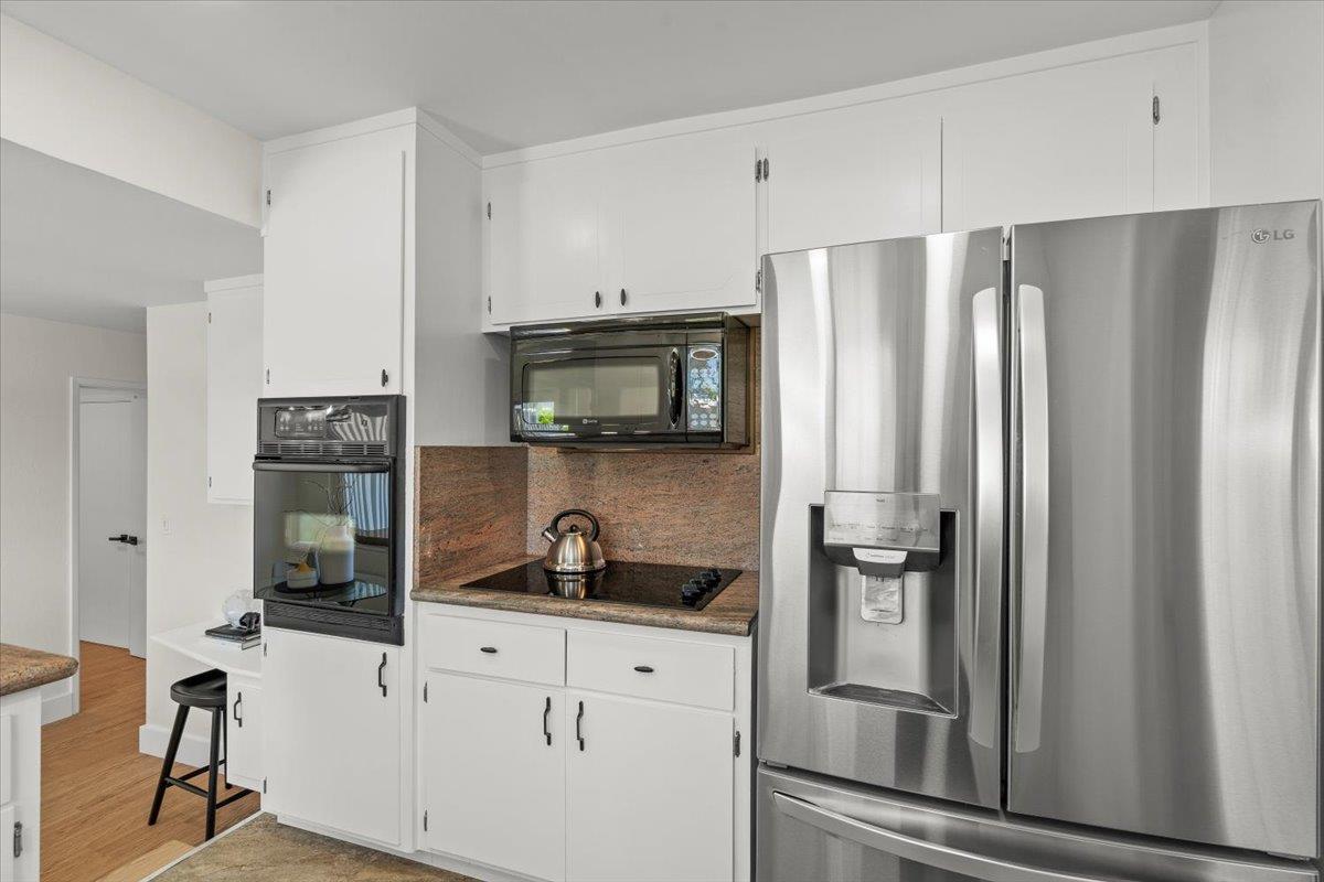 Detail Gallery Image 12 of 22 For 1585 Inverness Cir, San Jose,  CA 95124 - 4 Beds | 2/1 Baths