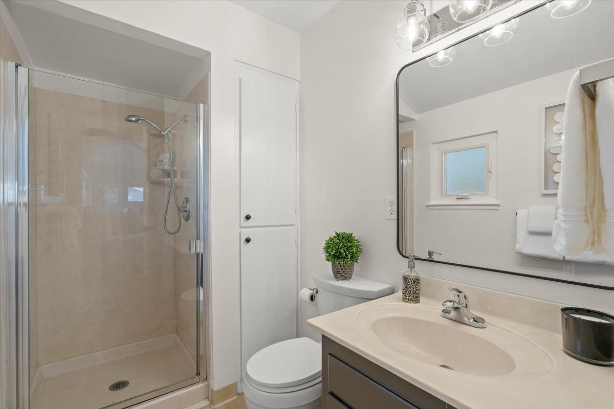 Detail Gallery Image 17 of 22 For 1585 Inverness Cir, San Jose,  CA 95124 - 4 Beds | 2/1 Baths