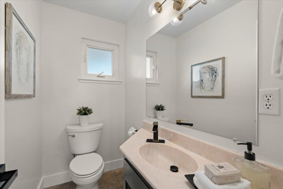 Detail Gallery Image 7 of 22 For 1585 Inverness Cir, San Jose,  CA 95124 - 4 Beds | 2/1 Baths
