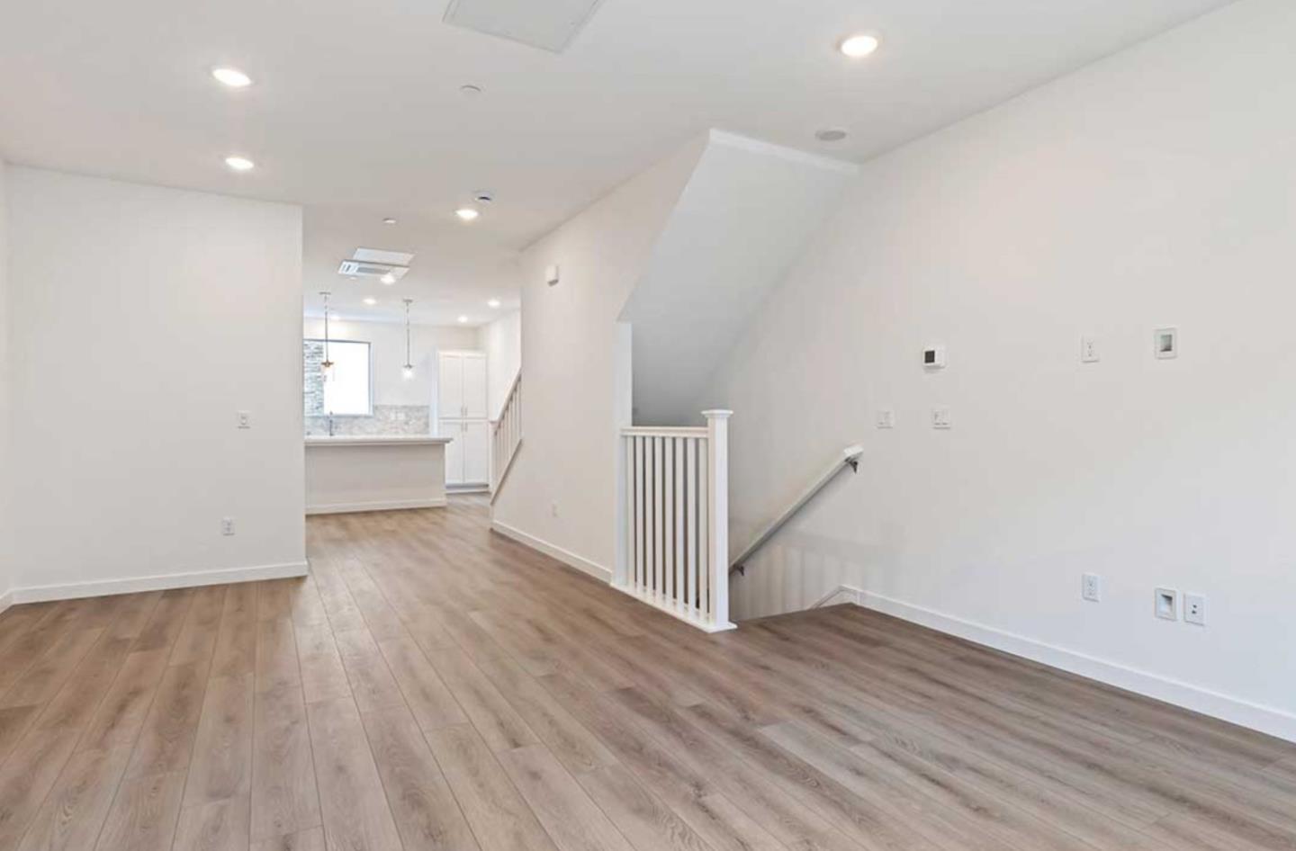 Detail Gallery Image 10 of 27 For 6694 Optimum Loop, San Jose,  CA 95119 - 3 Beds | 3/1 Baths