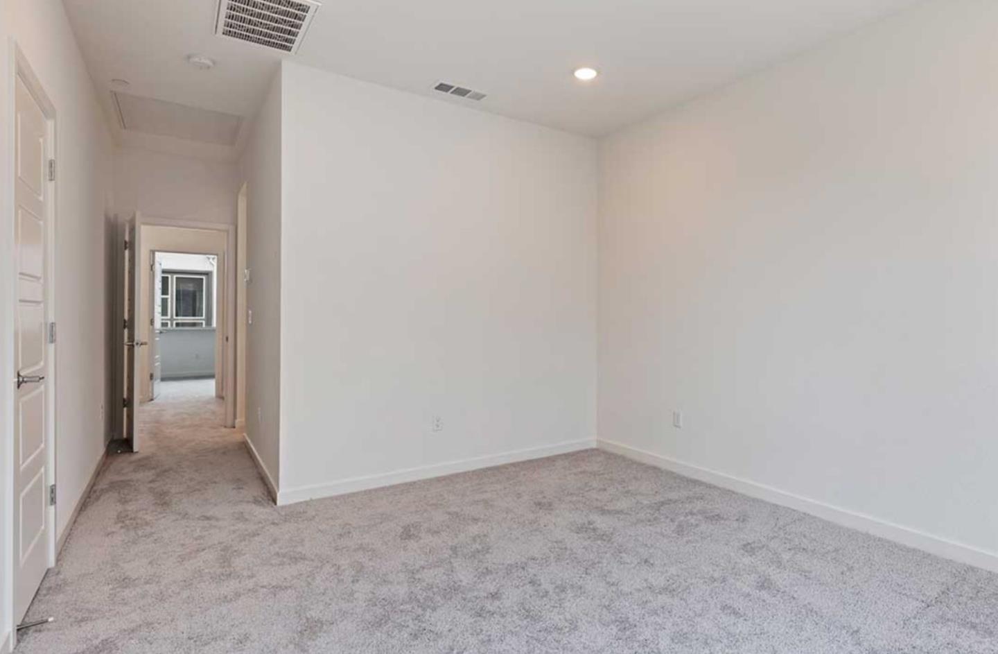 Detail Gallery Image 15 of 27 For 6694 Optimum Loop, San Jose,  CA 95119 - 3 Beds | 3/1 Baths
