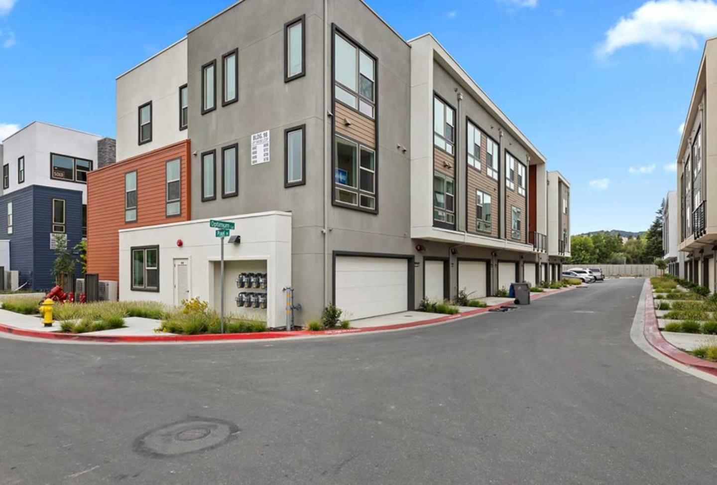 Detail Gallery Image 4 of 27 For 6694 Optimum Loop, San Jose,  CA 95119 - 3 Beds | 3/1 Baths