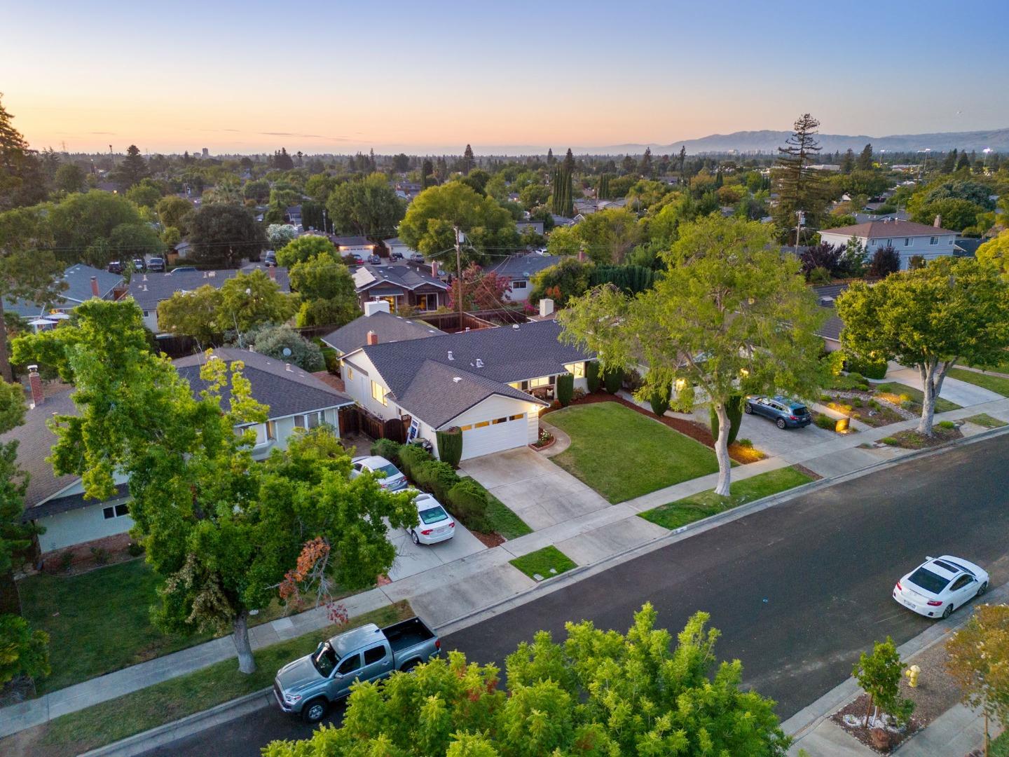 Detail Gallery Image 27 of 37 For 1561 Rose Anna Dr, San Jose,  CA 95118 - 3 Beds | 2 Baths