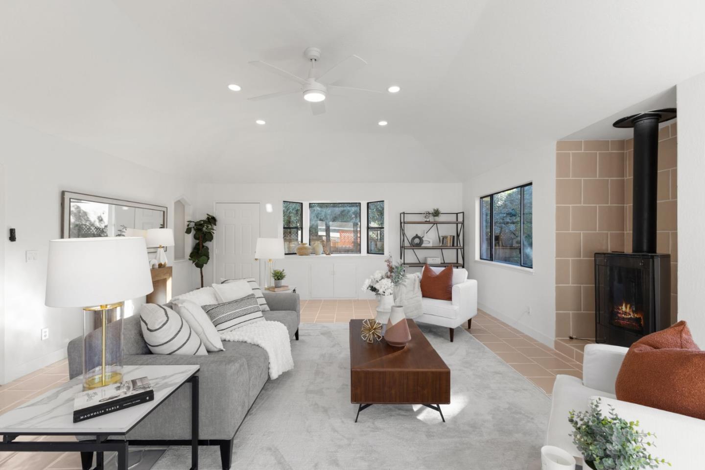 Detail Gallery Image 4 of 37 For 1561 Rose Anna Dr, San Jose,  CA 95118 - 3 Beds | 2 Baths