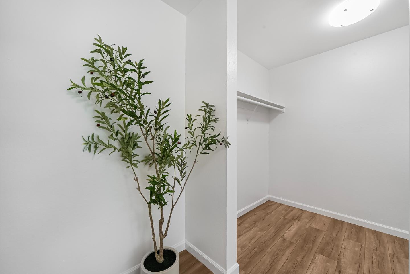 Detail Gallery Image 17 of 31 For 380 Auburn Way #10,  San Jose,  CA 95129 - 2 Beds | 1 Baths