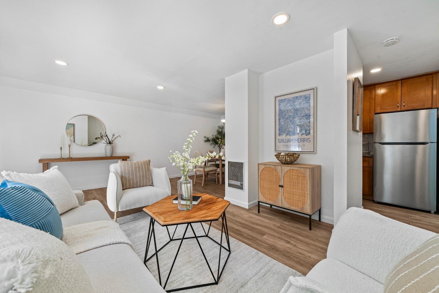 Detail Gallery Image 4 of 31 For 380 Auburn Way #10,  San Jose,  CA 95129 - 2 Beds | 1 Baths