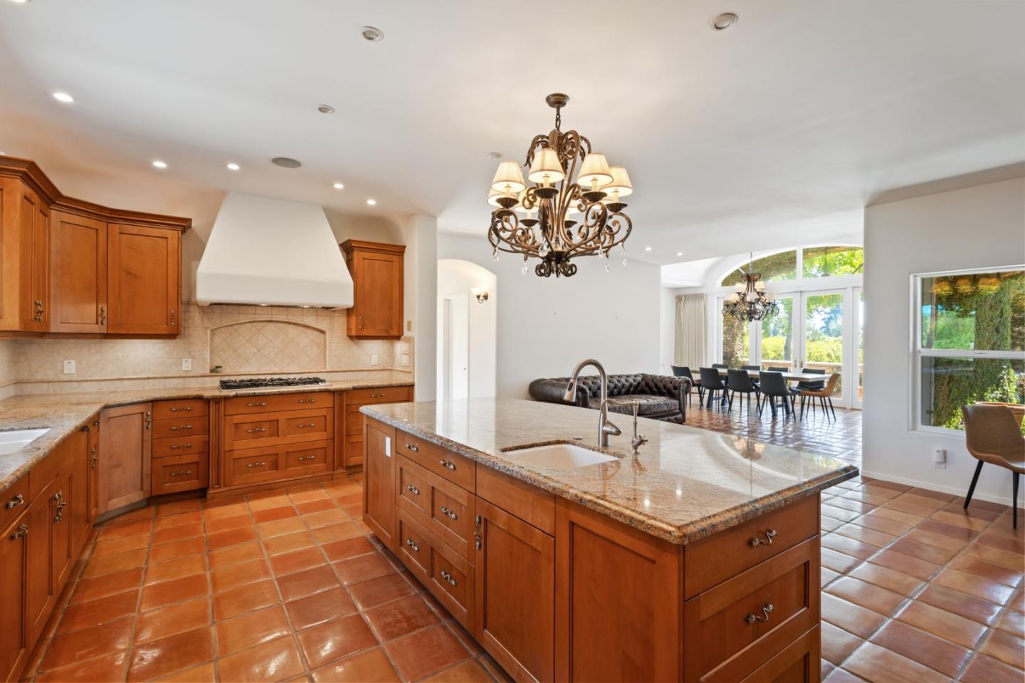 Detail Gallery Image 18 of 66 For 3303 Pope Ave, Sacramento,  CA 95821 - 3 Beds | 3 Baths