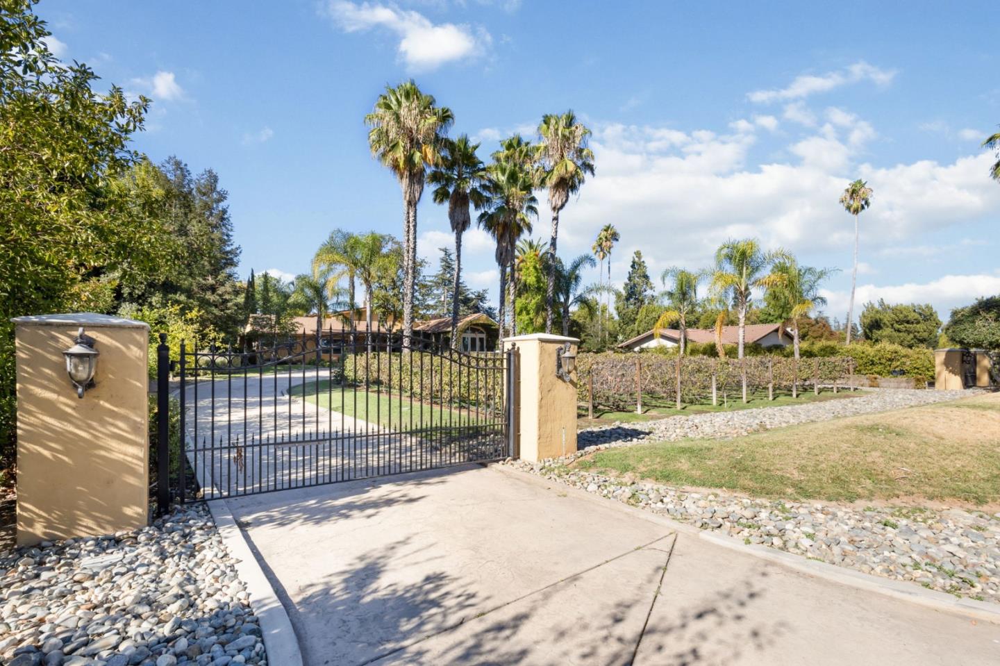 Detail Gallery Image 52 of 66 For 3303 Pope Ave, Sacramento,  CA 95821 - 3 Beds | 3 Baths