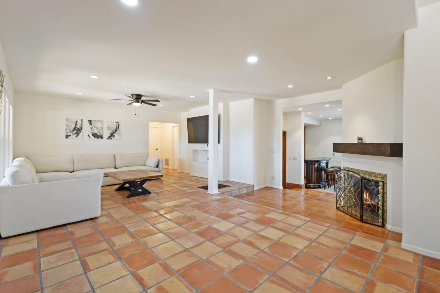 Detail Gallery Image 7 of 66 For 3303 Pope Ave, Sacramento,  CA 95821 - 3 Beds | 3 Baths