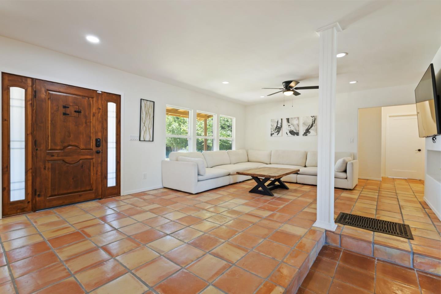 Detail Gallery Image 8 of 66 For 3303 Pope Ave, Sacramento,  CA 95821 - 3 Beds | 3 Baths