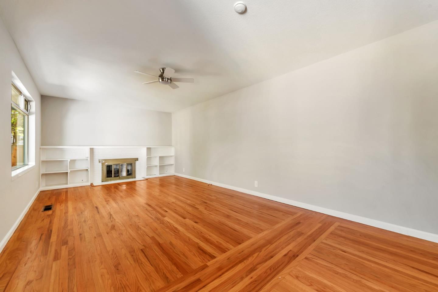 Detail Gallery Image 3 of 25 For 2444 Fernwood Ave, San Jose,  CA 95128 - 3 Beds | 1 Baths