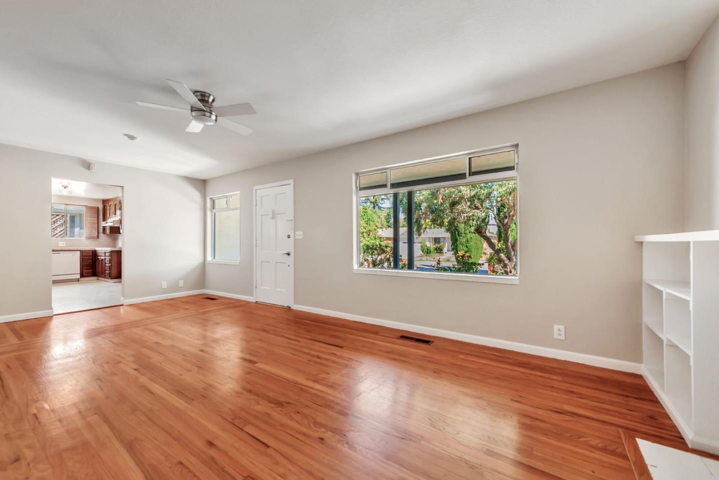 Detail Gallery Image 6 of 25 For 2444 Fernwood Ave, San Jose,  CA 95128 - 3 Beds | 1 Baths