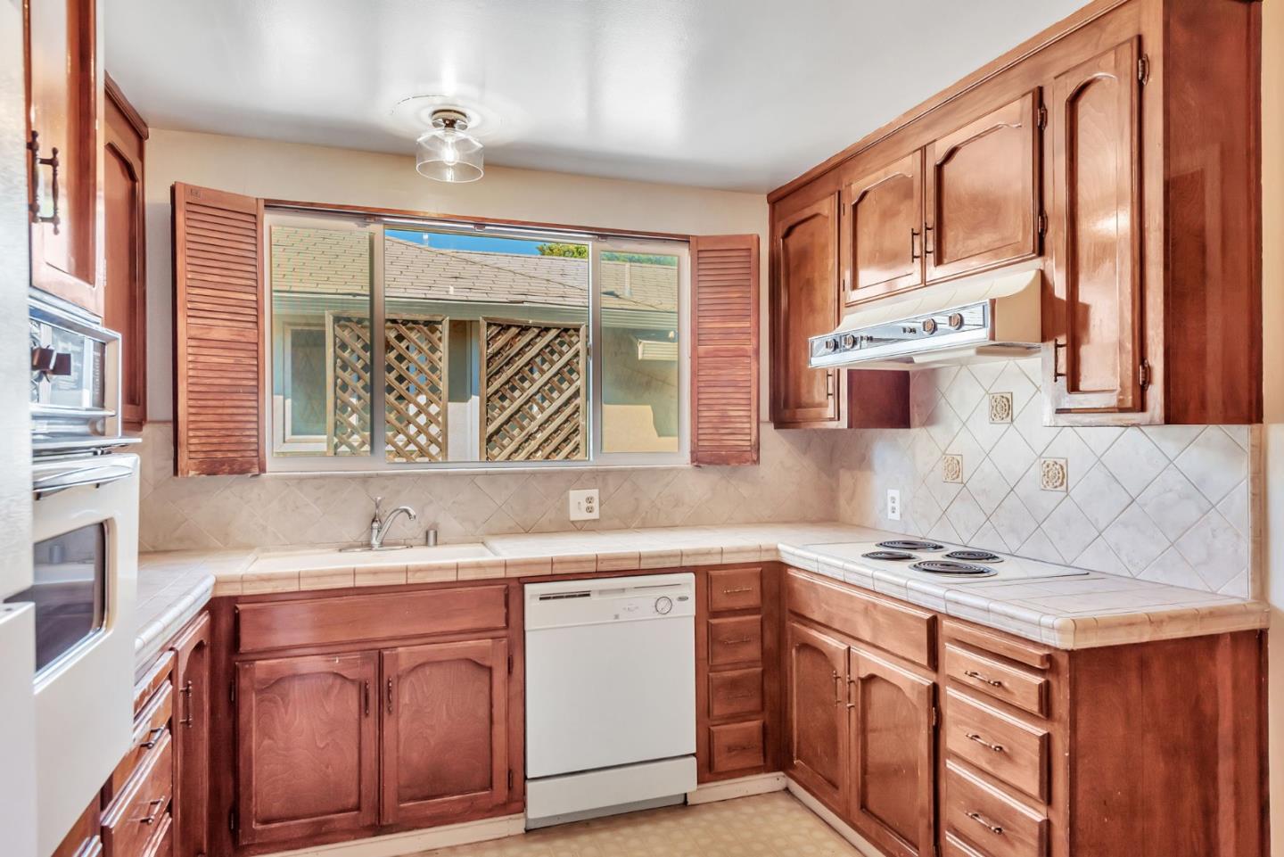 Detail Gallery Image 8 of 25 For 2444 Fernwood Ave, San Jose,  CA 95128 - 3 Beds | 1 Baths
