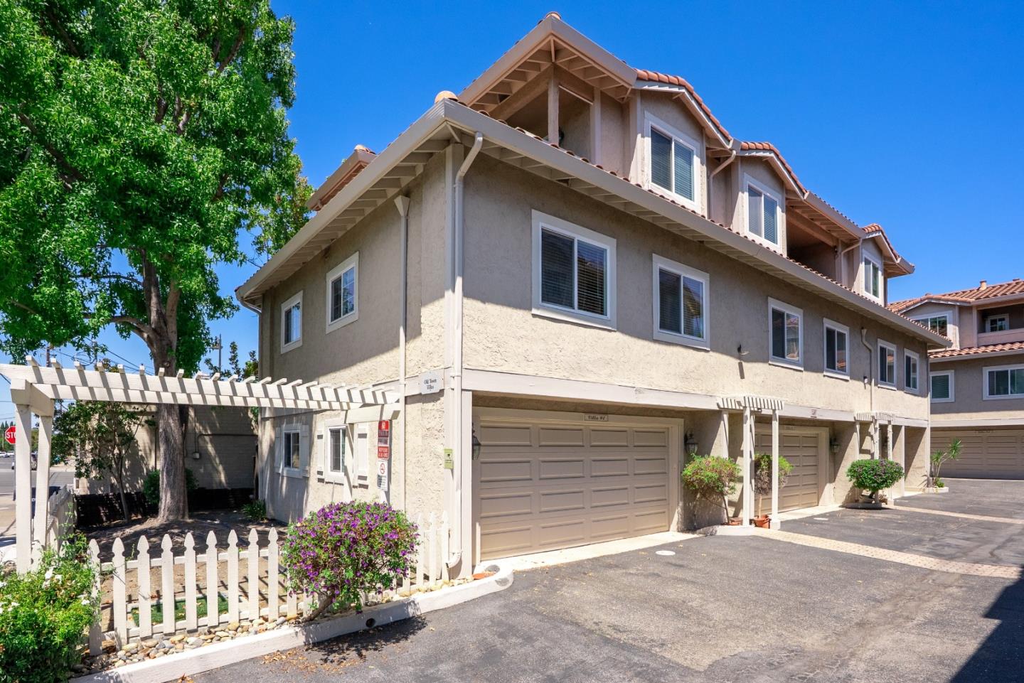 Detail Gallery Image 2 of 39 For 1461 Main St #1,  Santa Clara,  CA 95050 - 2 Beds | 2 Baths
