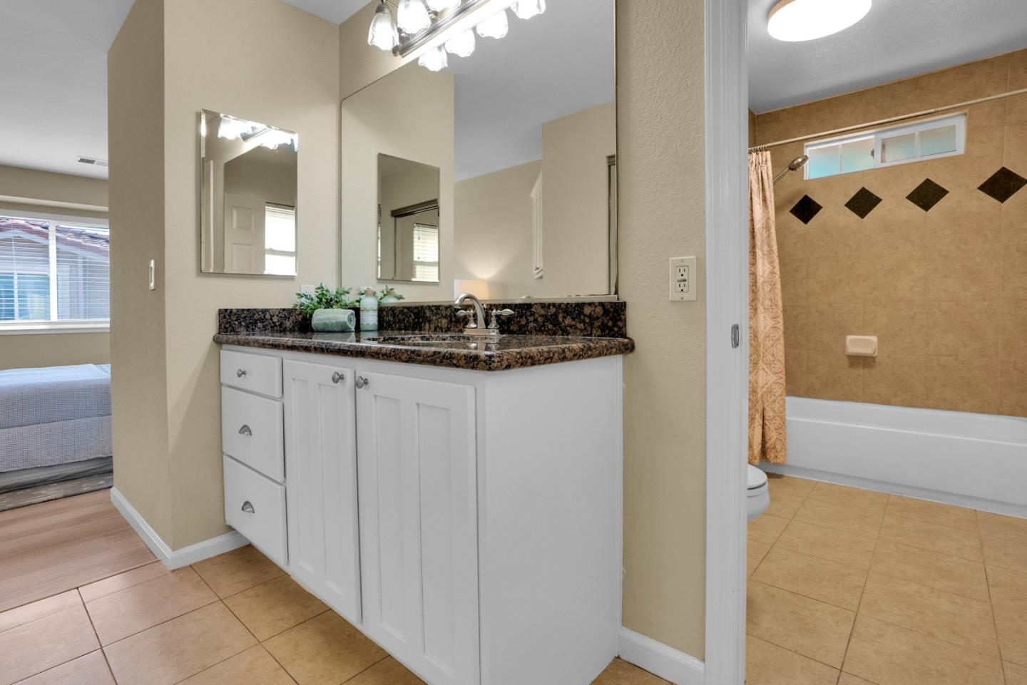 Detail Gallery Image 27 of 39 For 1461 Main St #1,  Santa Clara,  CA 95050 - 2 Beds | 2 Baths
