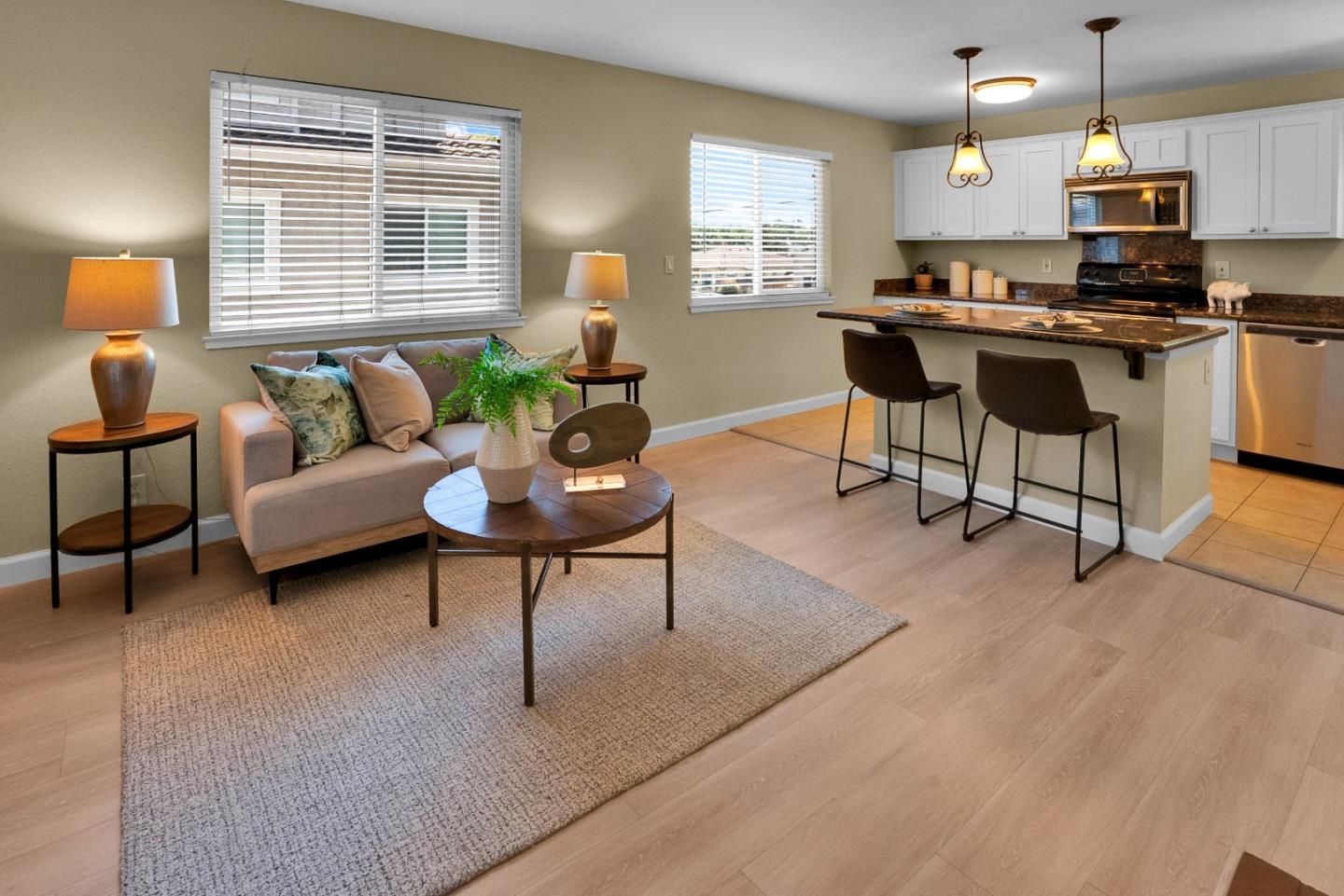 Detail Gallery Image 4 of 39 For 1461 Main St #1,  Santa Clara,  CA 95050 - 2 Beds | 2 Baths