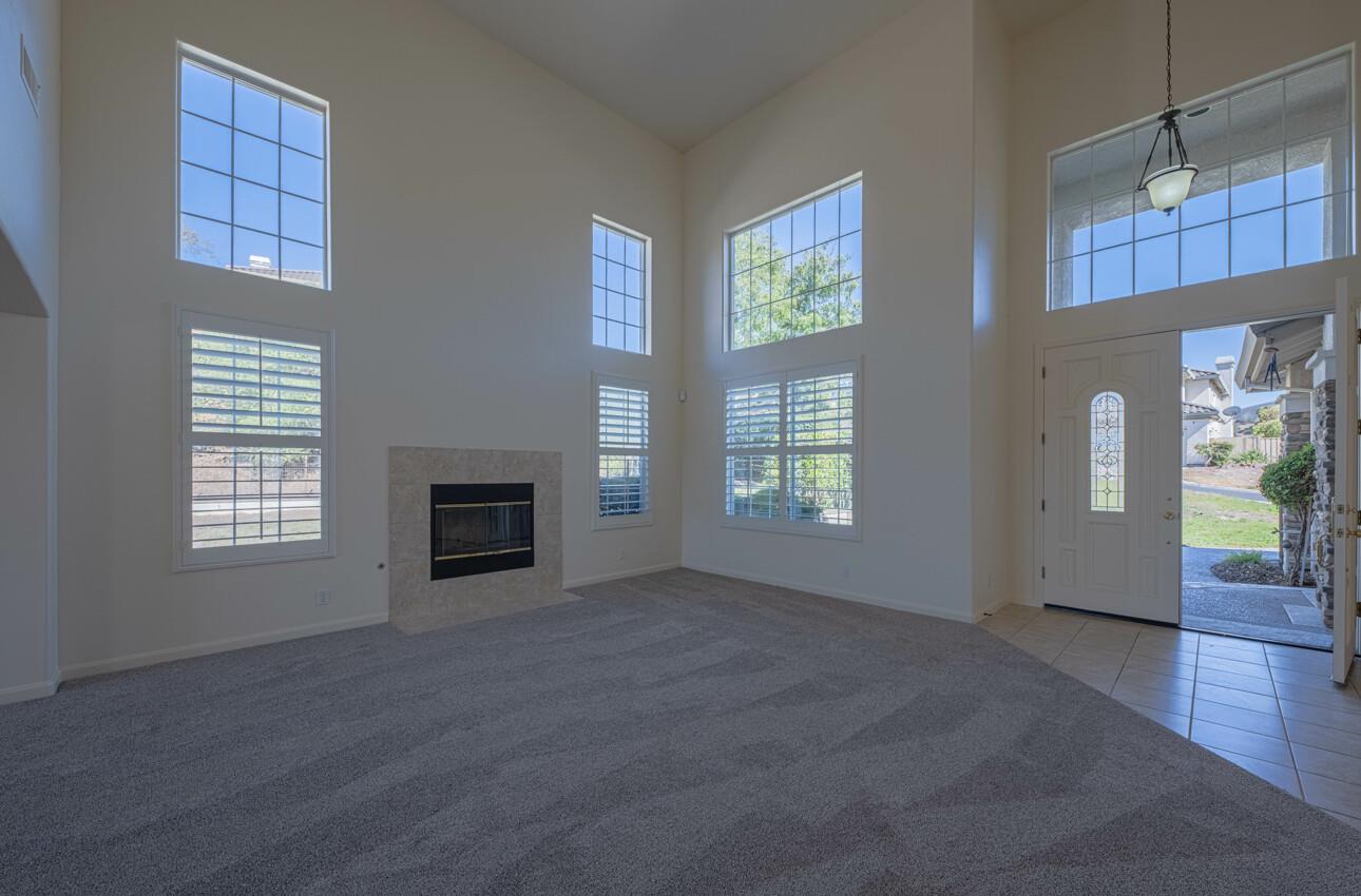 Detail Gallery Image 11 of 65 For 27606 Prestancia Cir, Salinas,  CA 93908 - 5 Beds | 4 Baths