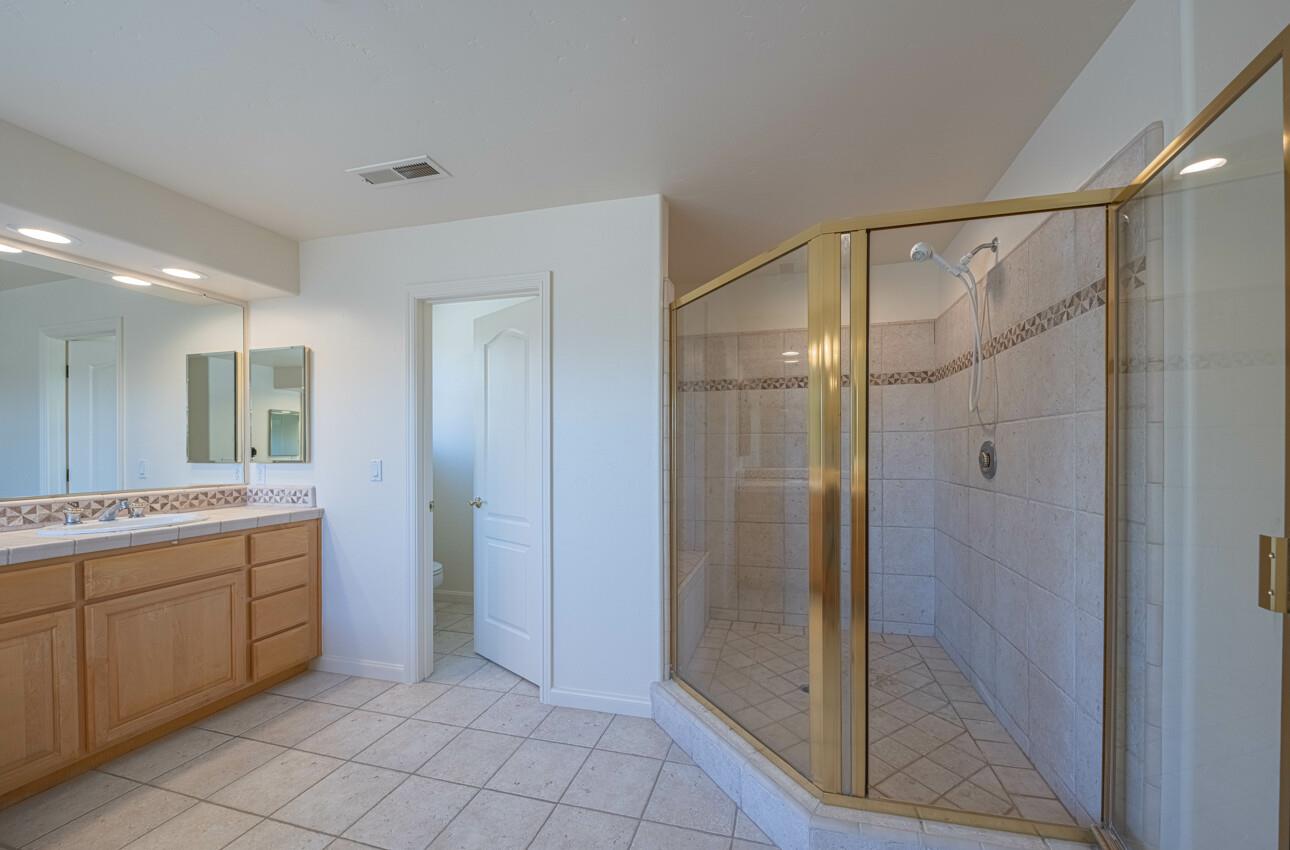 Detail Gallery Image 46 of 65 For 27606 Prestancia Cir, Salinas,  CA 93908 - 5 Beds | 4 Baths