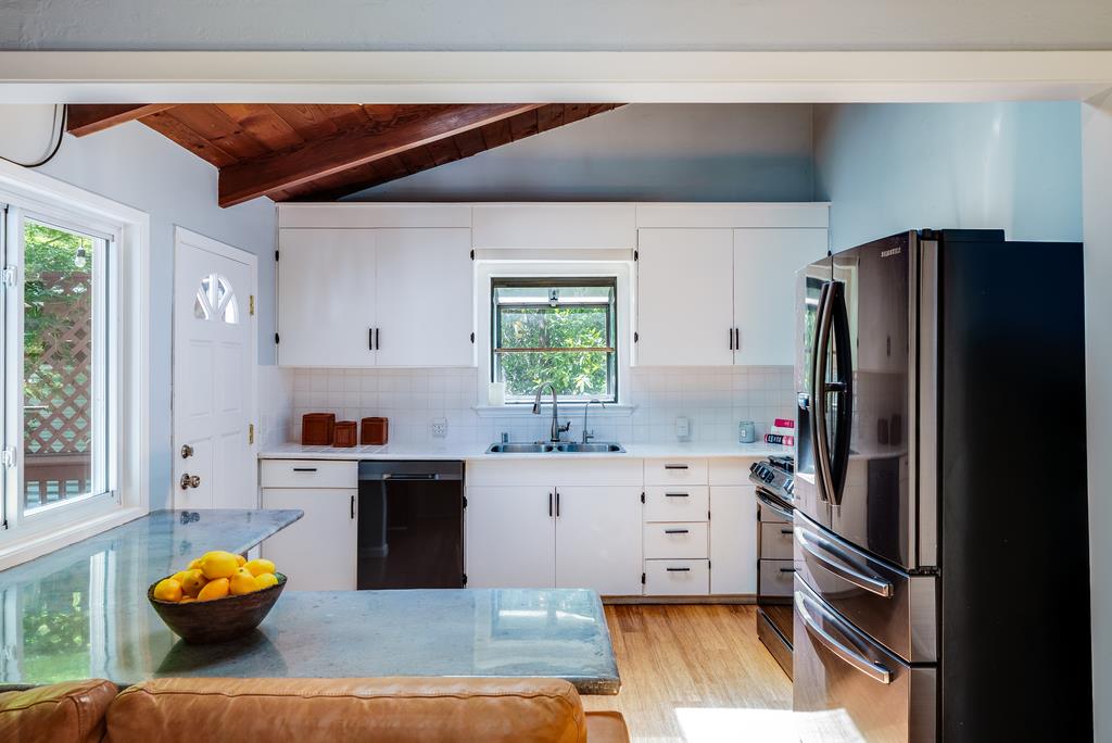Detail Gallery Image 2 of 38 For 620 Knoll Way, Felton,  CA 95018 - 3 Beds | 2 Baths