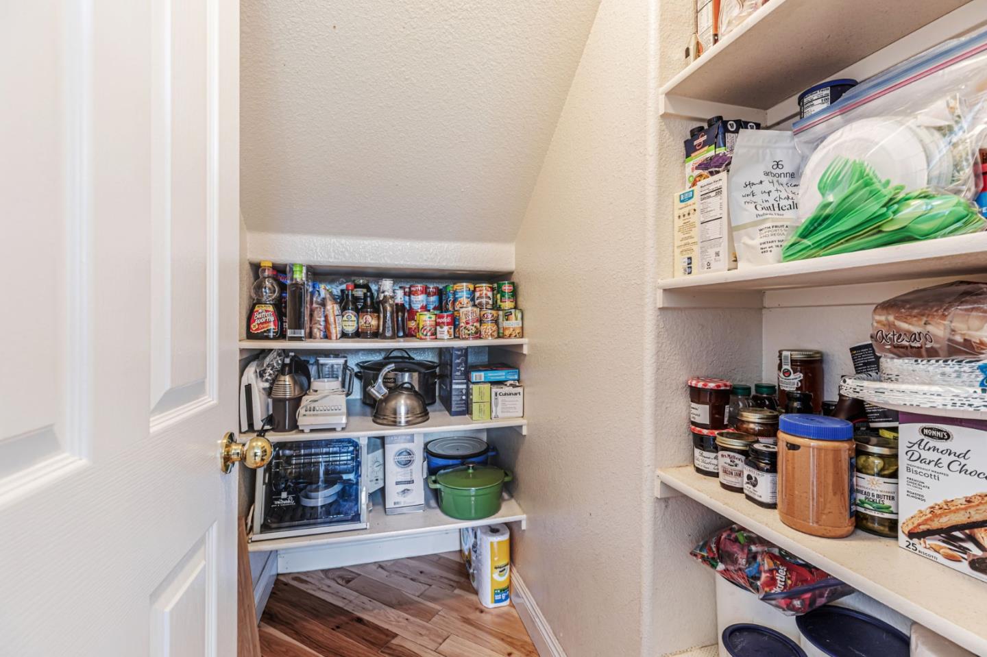 Detail Gallery Image 17 of 48 For 780 Le Mans Dr, Hollister,  CA 95023 - 4 Beds | 2/1 Baths