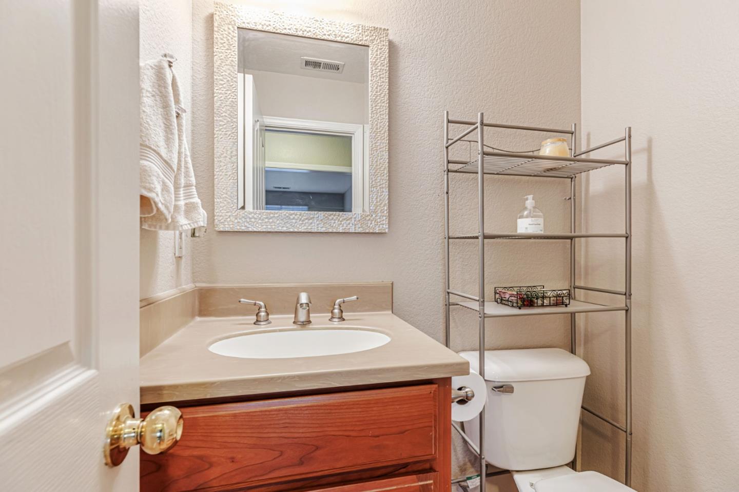 Detail Gallery Image 20 of 48 For 780 Le Mans Dr, Hollister,  CA 95023 - 4 Beds | 2/1 Baths
